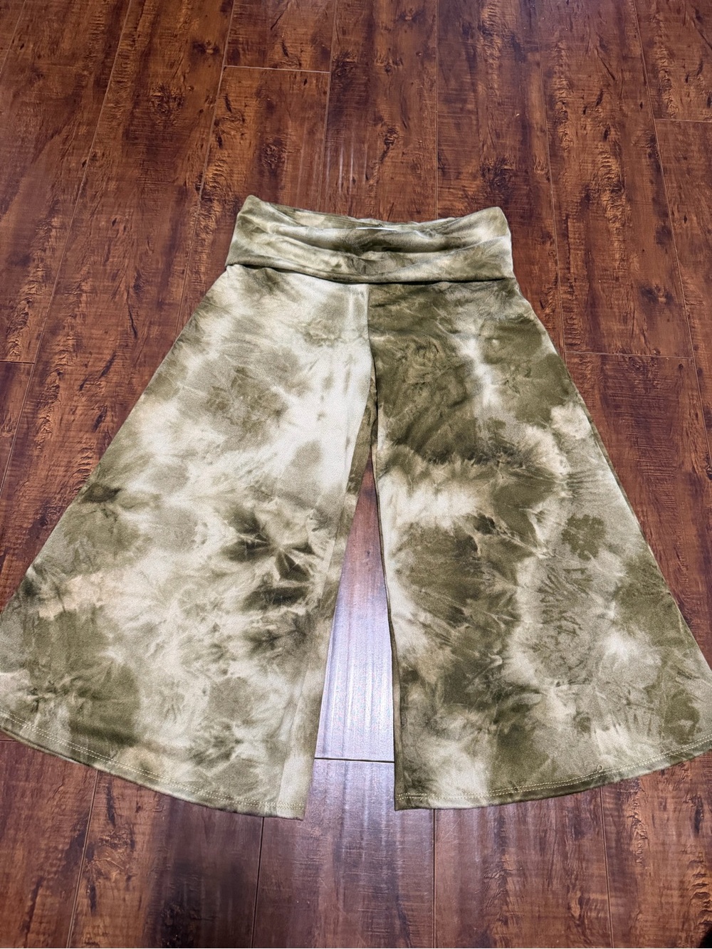 Tie-Dye Gaucho pants